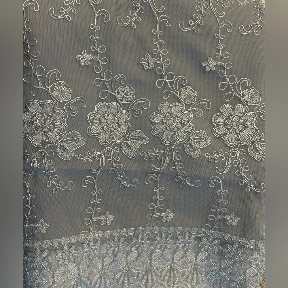 Elegant Gray Lace Tablecloth NWOT
